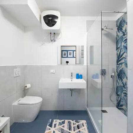 Dante לינה וארוחת בוקר